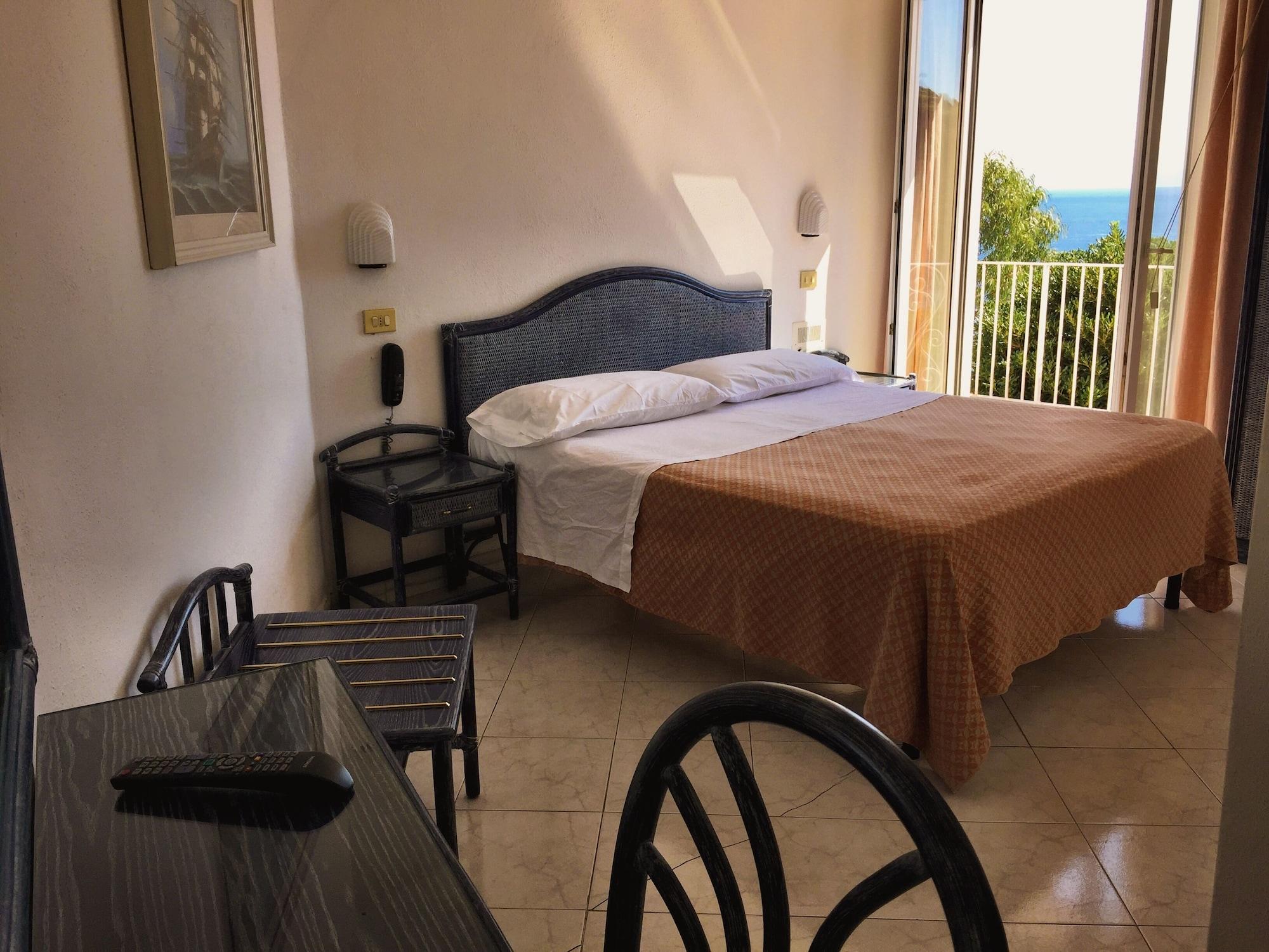 Hotel Don Felipe Isquia Exterior foto
