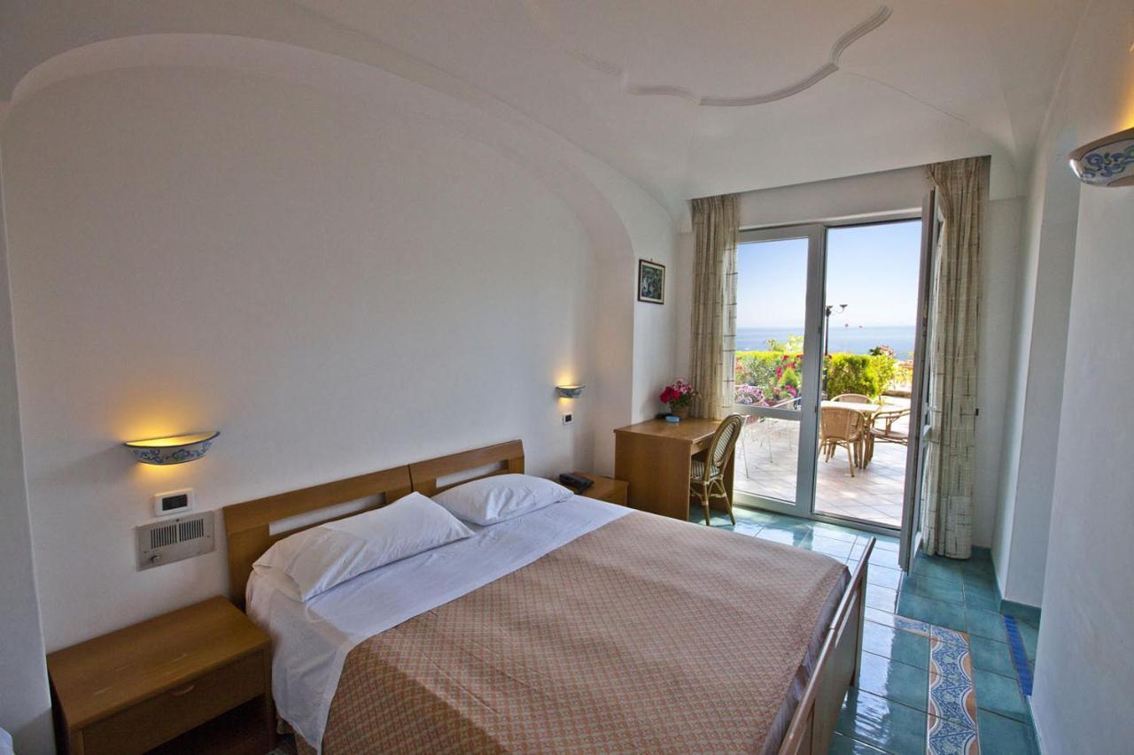 Hotel Don Felipe Isquia Habitación foto