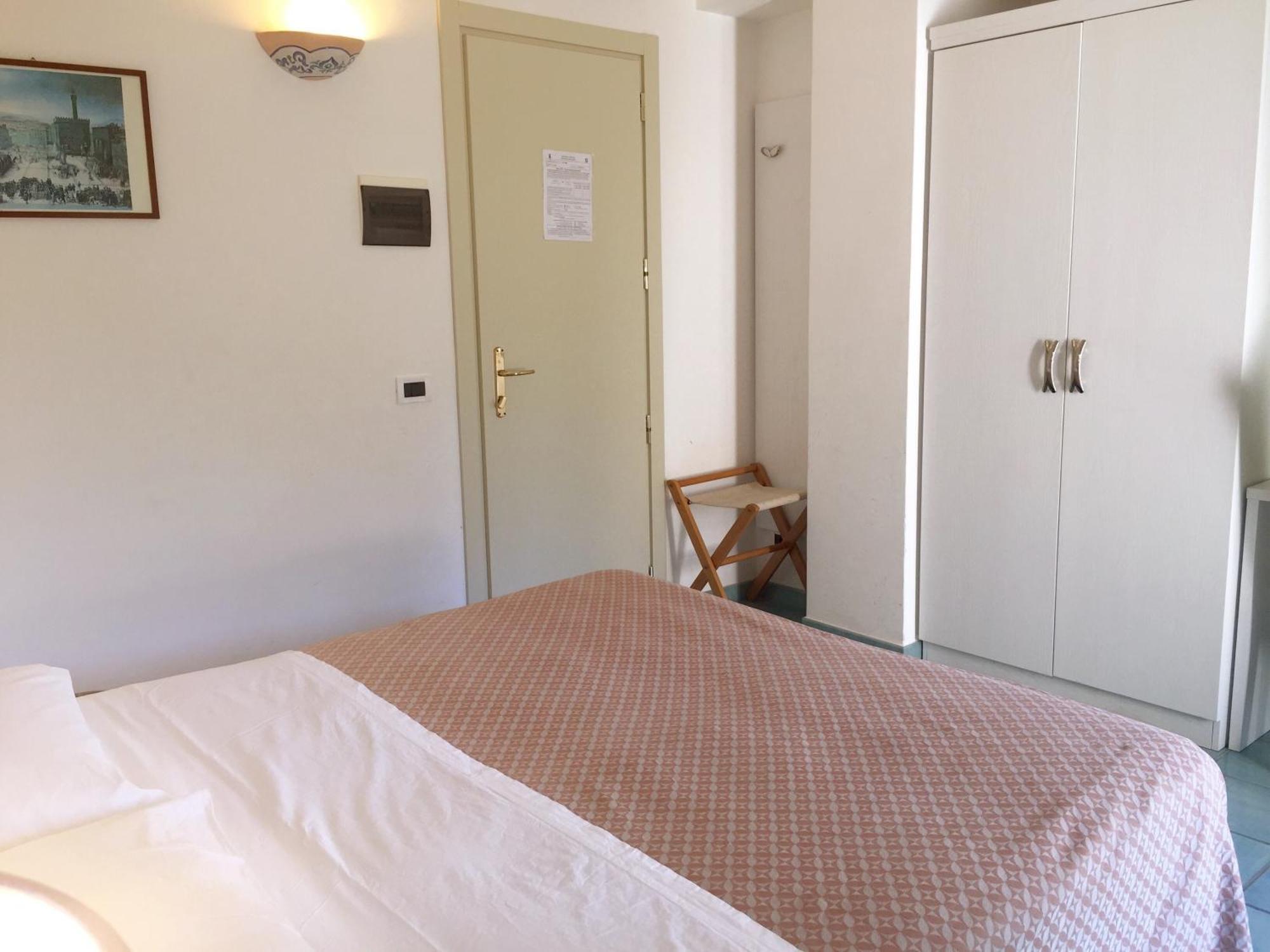 Hotel Don Felipe Isquia Habitación foto