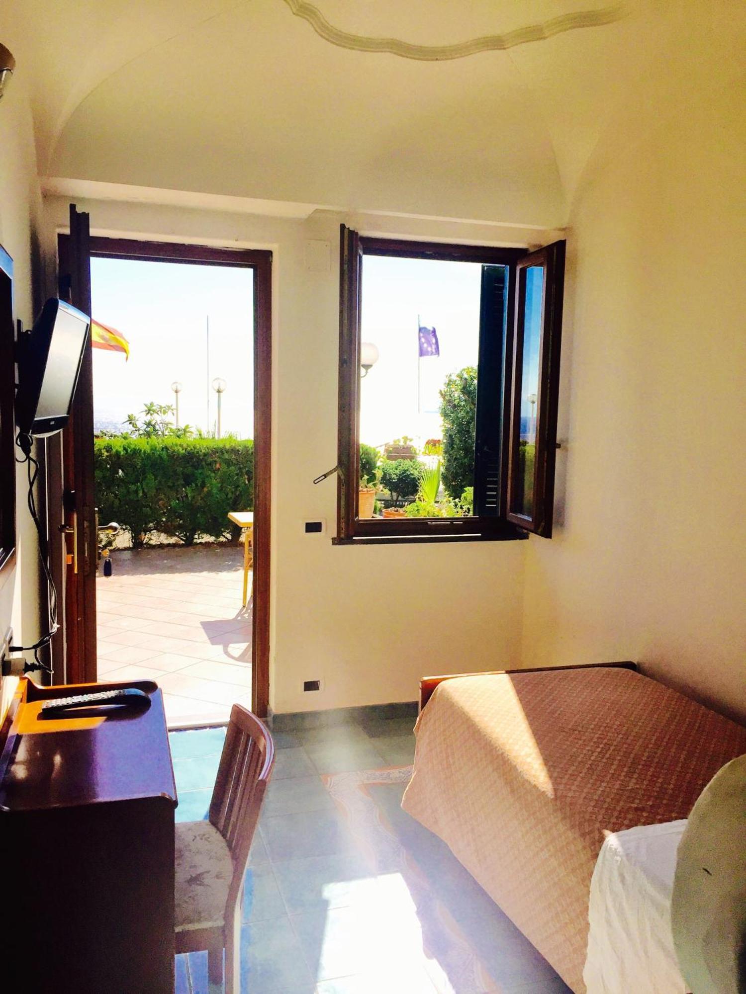 Hotel Don Felipe Isquia Habitación foto
